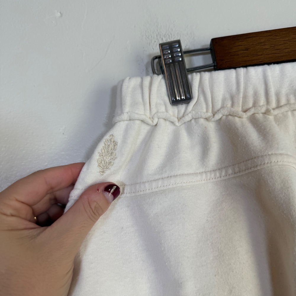Free People FP Movement Makai Cut Off Relaxed Lounge Shorts Size XS Cream - Picture 3 of 4